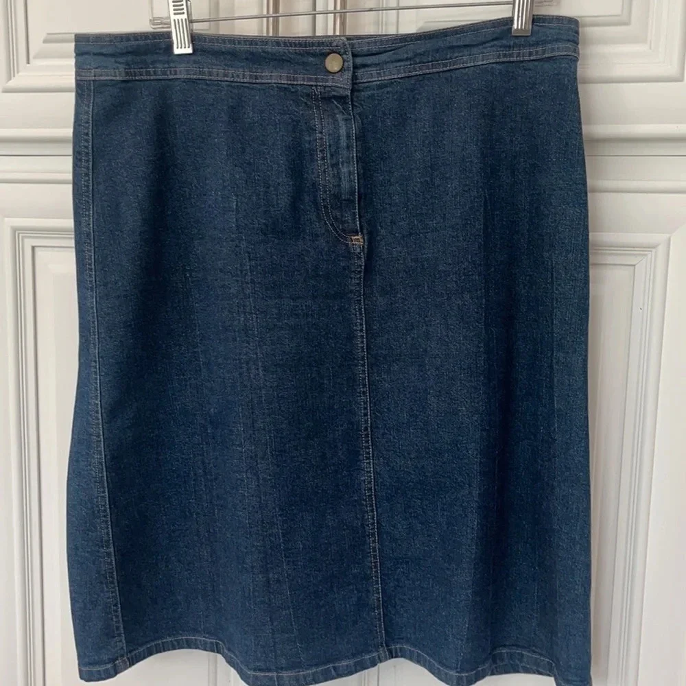 Petite Sophisticate Stretch Blue Denim Skirt size 14 - Picture 1 of 8